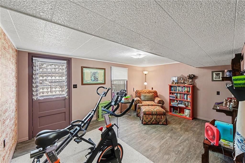 3936 N Spruce Avenue — photo 11