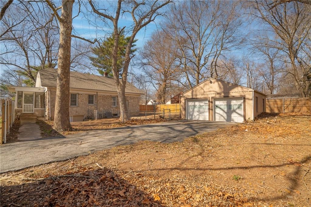 7005 Raytown Road — photo 18