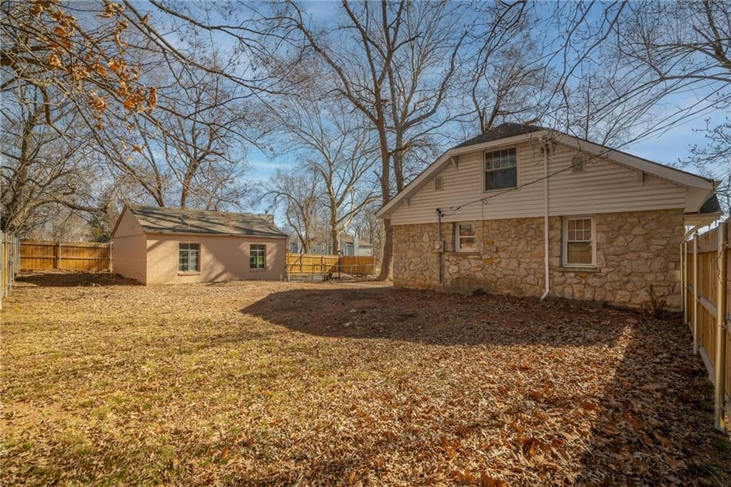 7005 Raytown Road — photo 22