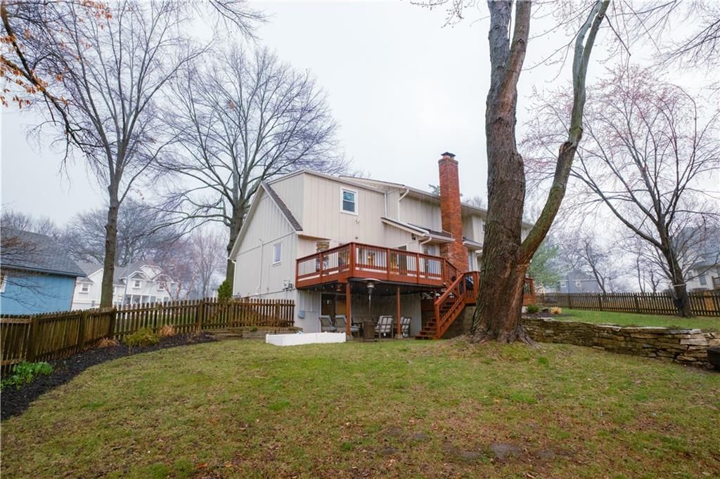 183 NE Chinquapin Court — photo 7