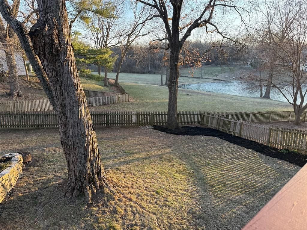 183 NE Chinquapin Court — photo 13