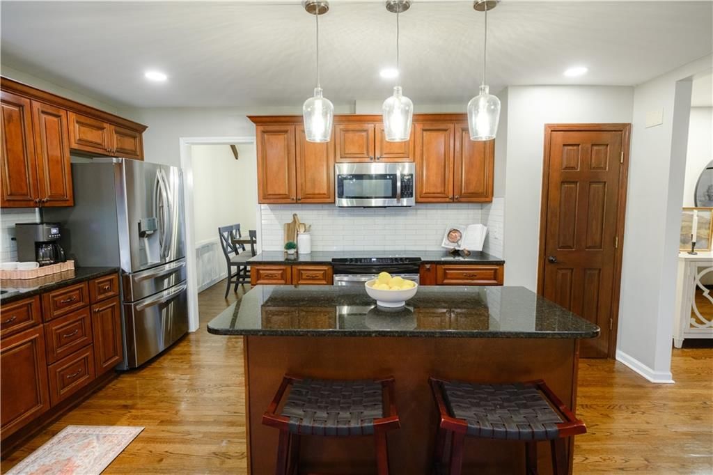 183 NE Chinquapin Court — photo 28