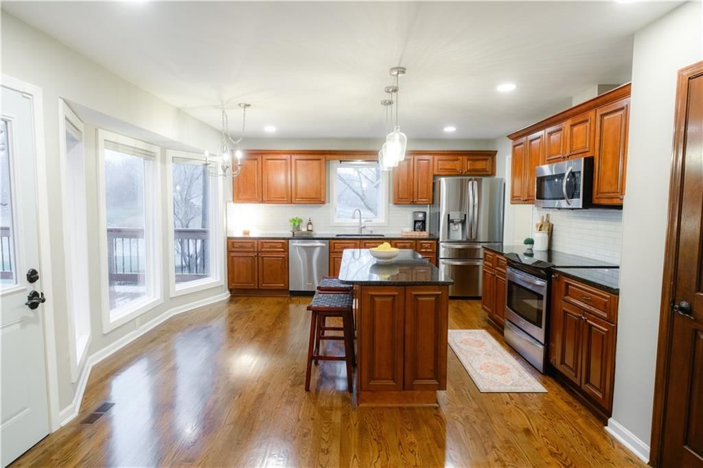 183 NE Chinquapin Court — photo 30