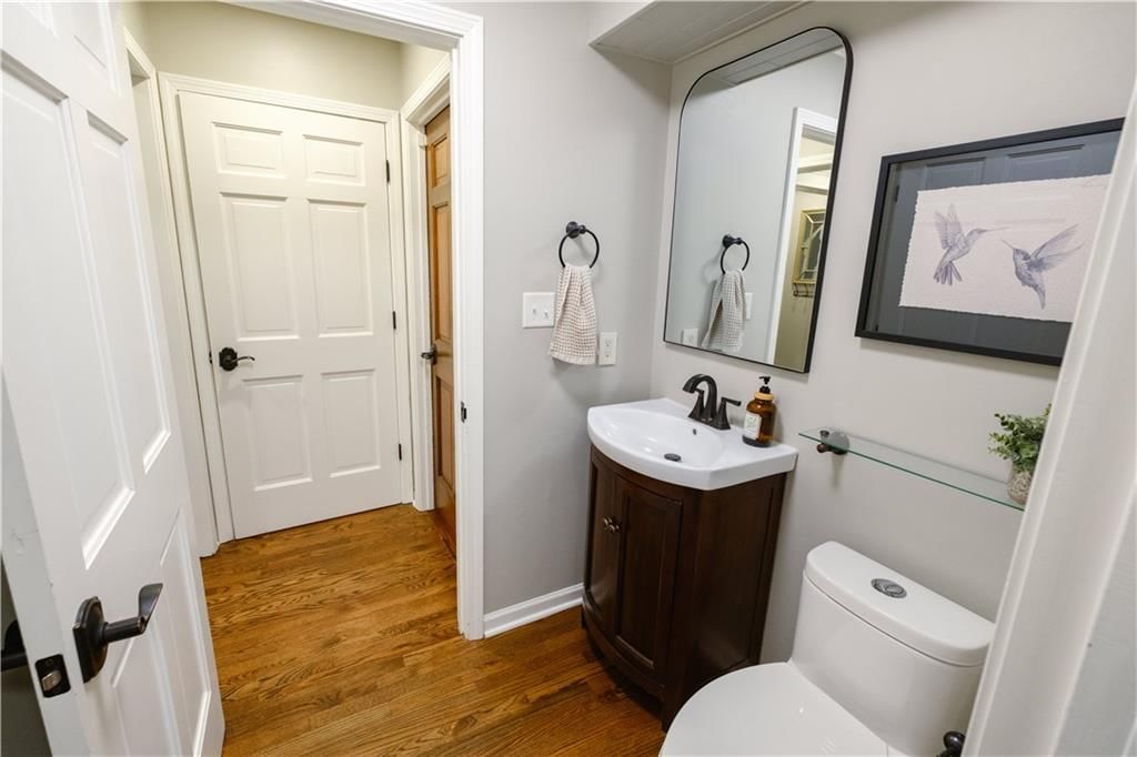 183 NE Chinquapin Court — photo 36