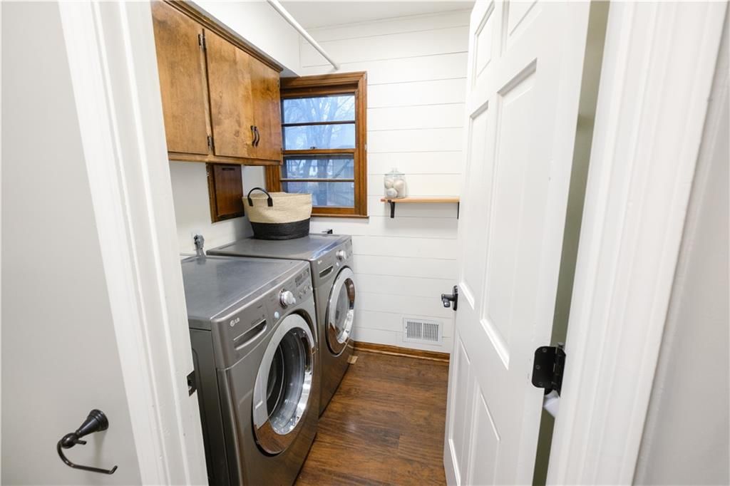 183 NE Chinquapin Court — photo 38