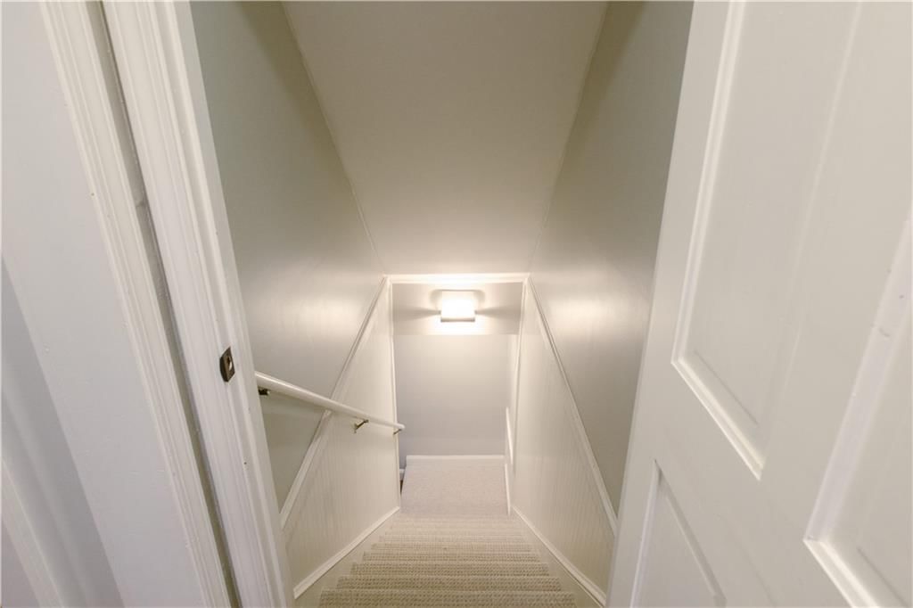 183 NE Chinquapin Court — photo 39