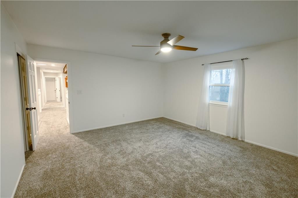 183 NE Chinquapin Court — photo 49