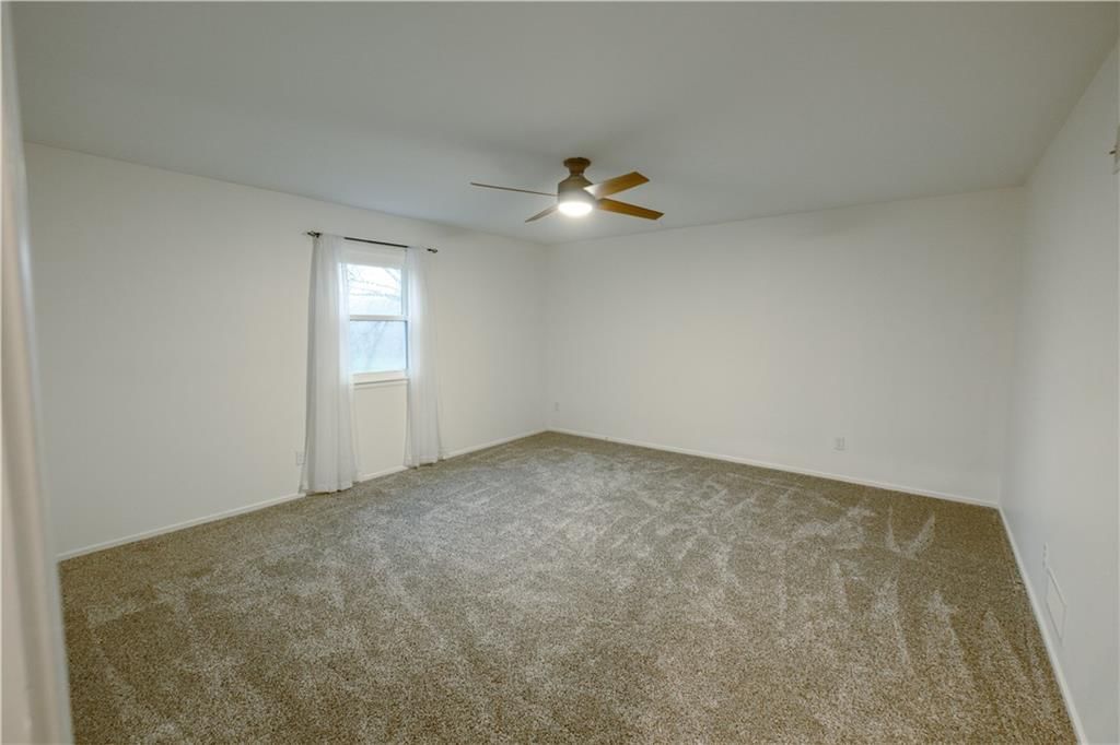 183 NE Chinquapin Court — photo 50