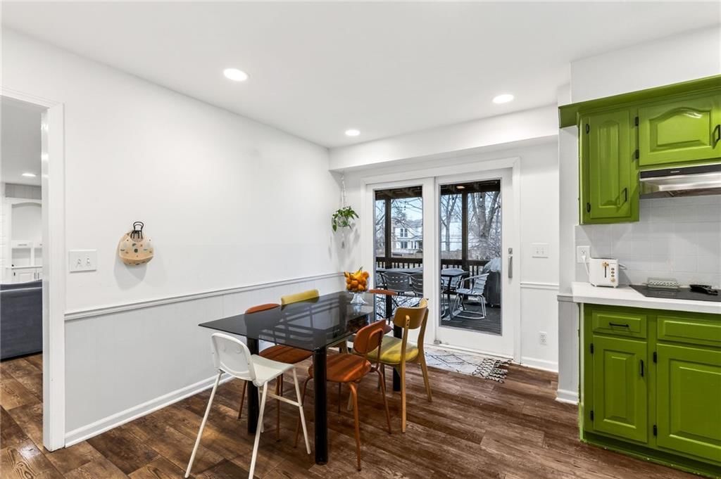 9809 W 101st Street — photo 14