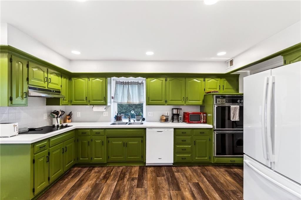 9809 W 101st Street — photo 15