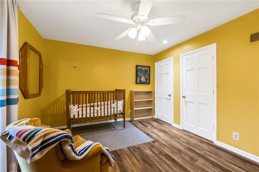 9809 W 101st Street — photo 32