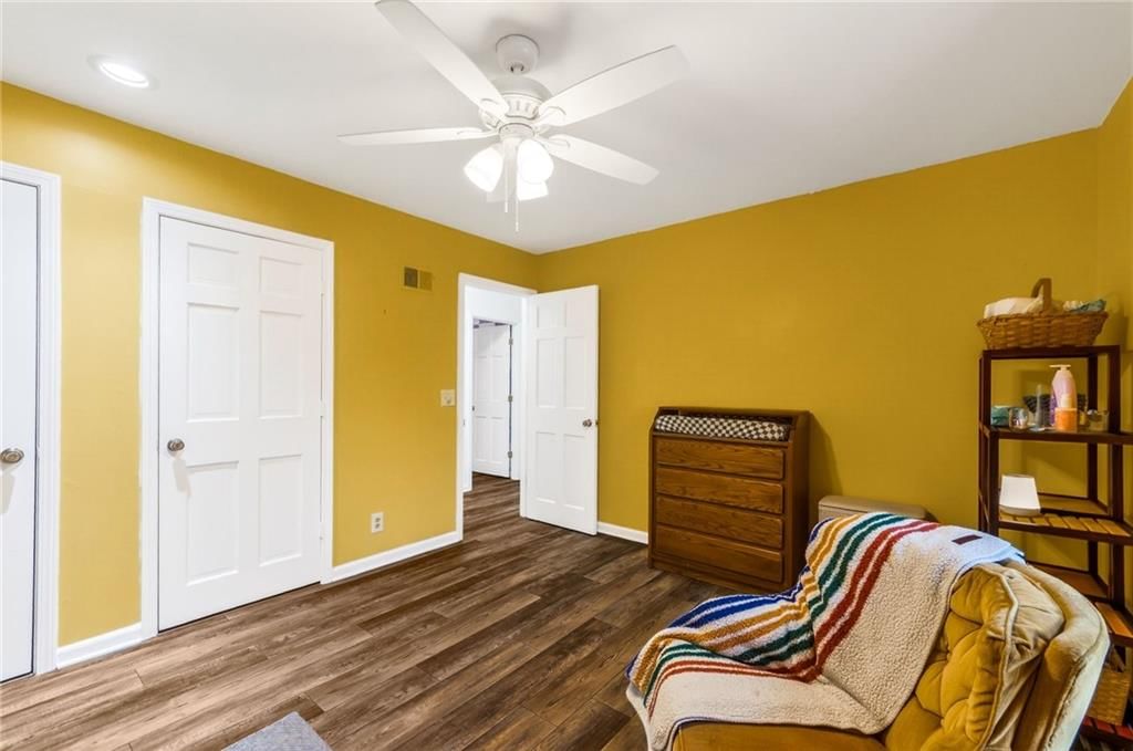 9809 W 101st Street — photo 33