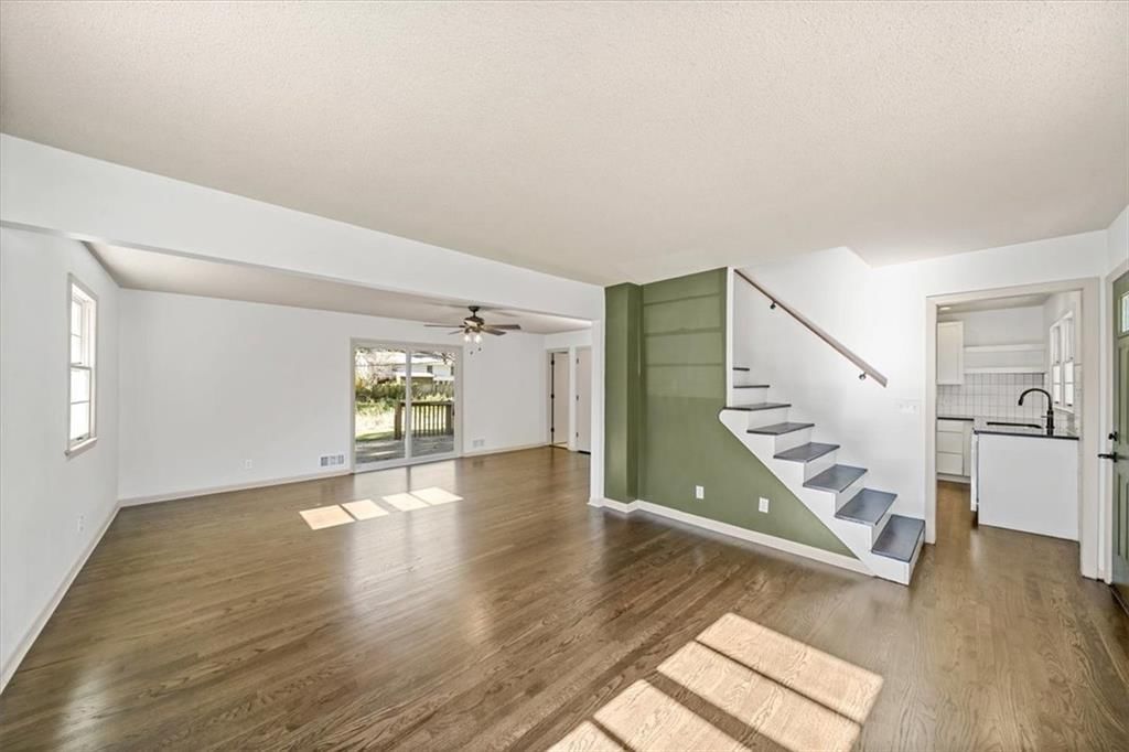313 S Walker Street — photo 4