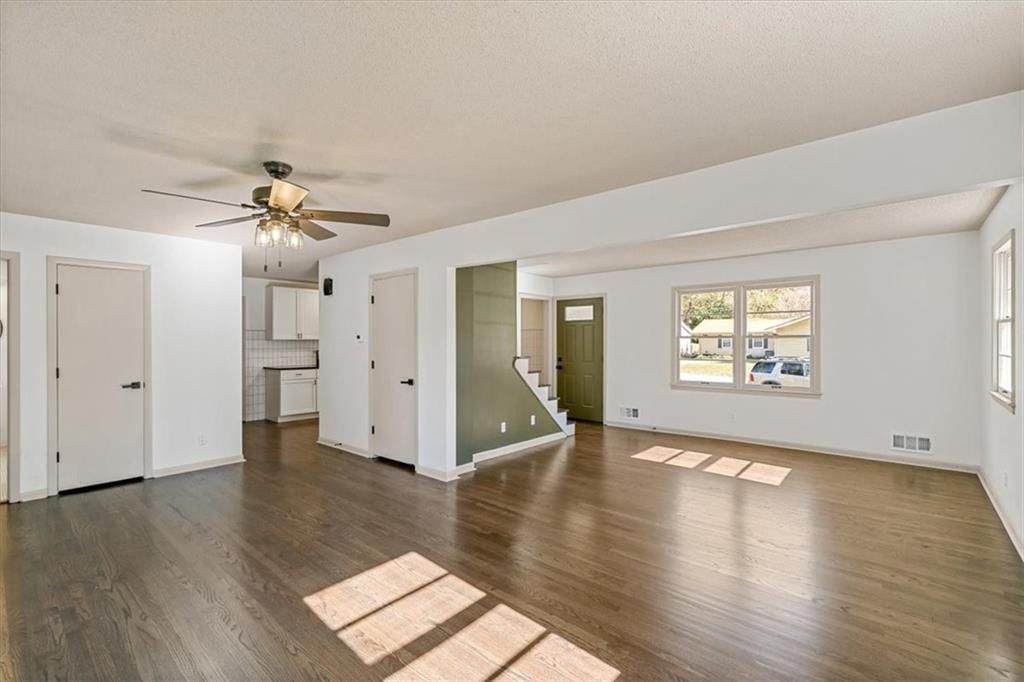313 S Walker Street — photo 9