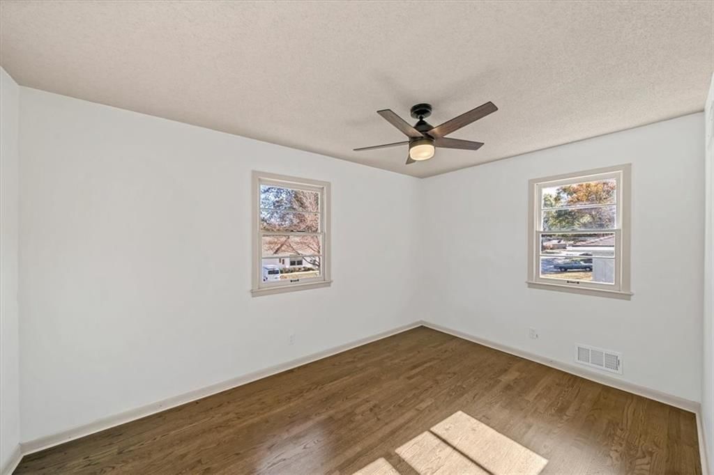 313 S Walker Street — photo 14