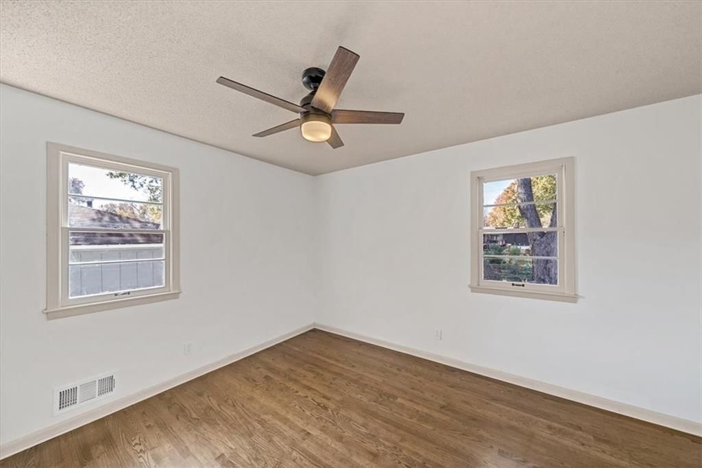313 S Walker Street — photo 15