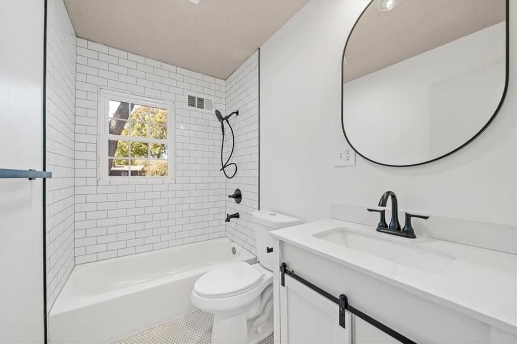 313 S Walker Street — photo 16
