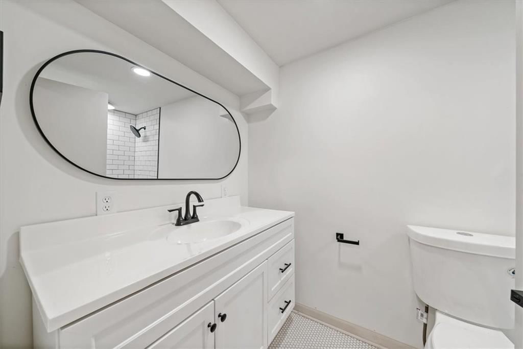 313 S Walker Street — photo 23