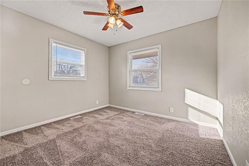 18407 E LEXINGTON Road — photo 12