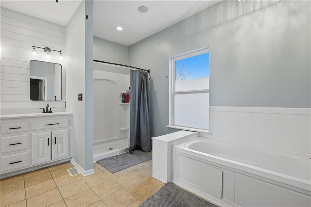 503 E Lexington Street — photo 13