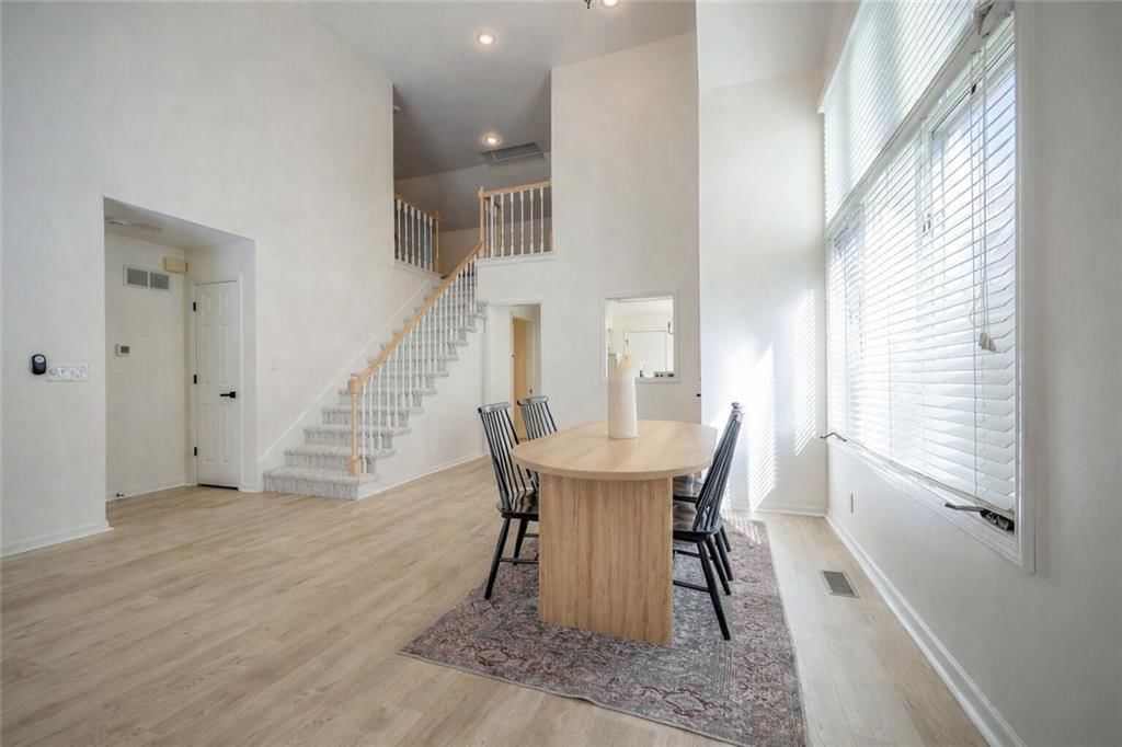 Photo 9 of 36 - 9415 W 122nd Street, Overland Park, KS 66213