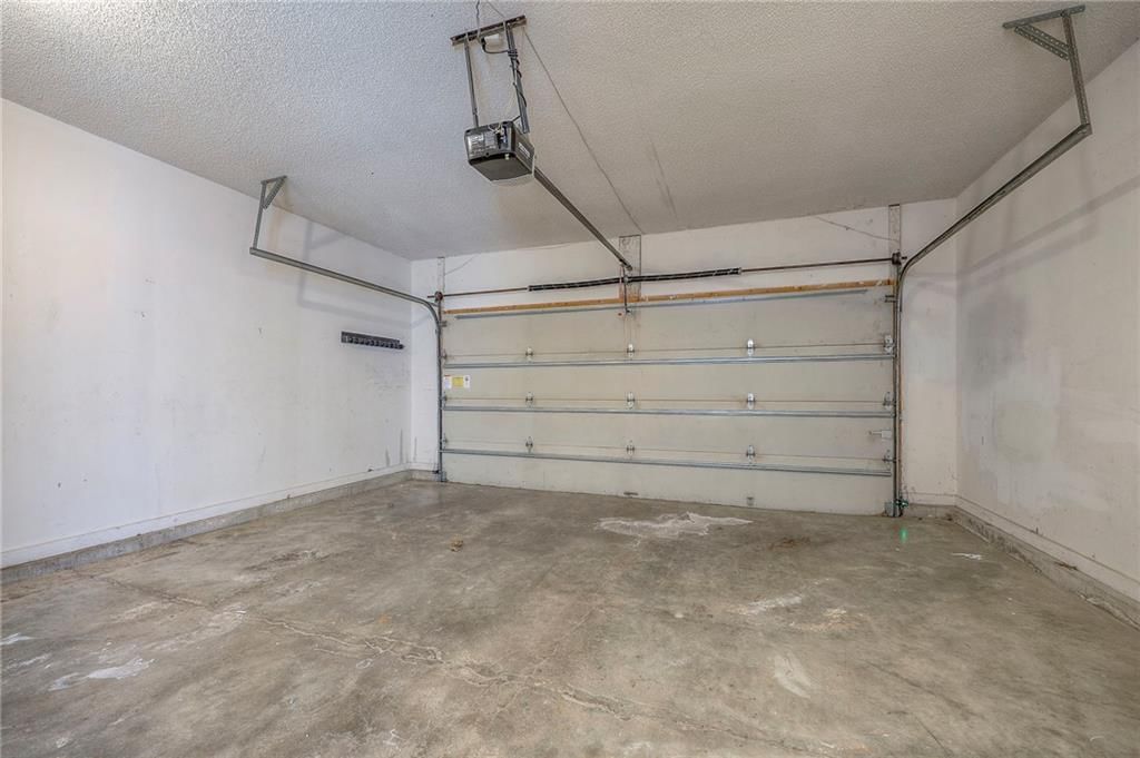 Photo 21 of 36 - 9415 W 122nd Street, Overland Park, KS 66213