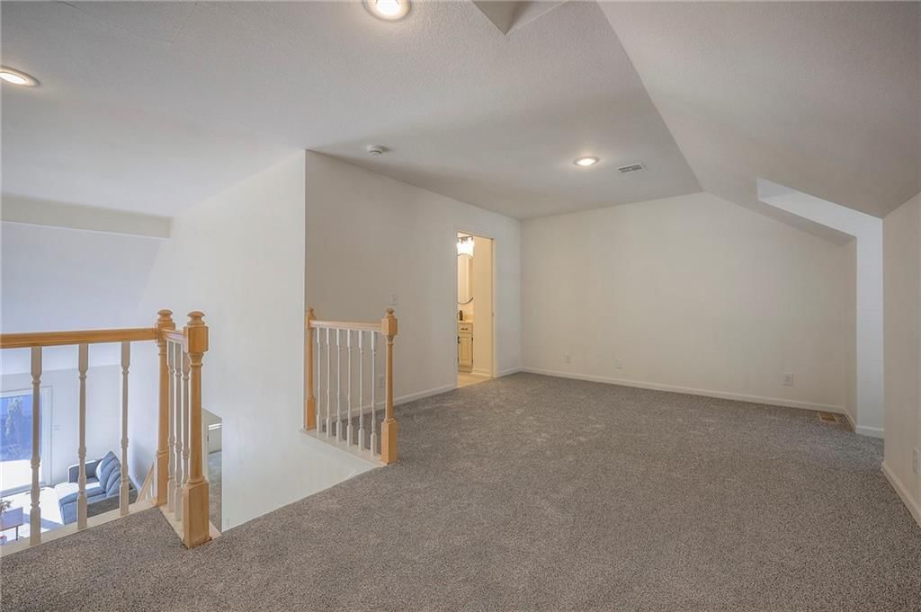 Photo 26 of 36 - 9415 W 122nd Street, Overland Park, KS 66213