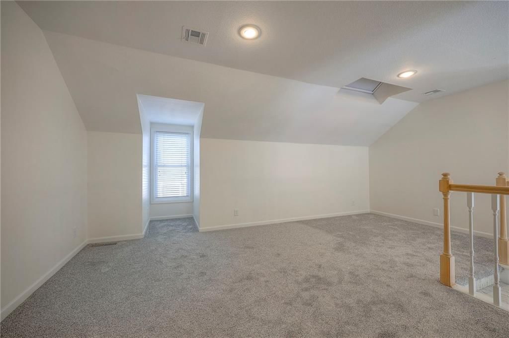 Photo 27 of 36 - 9415 W 122nd Street, Overland Park, KS 66213