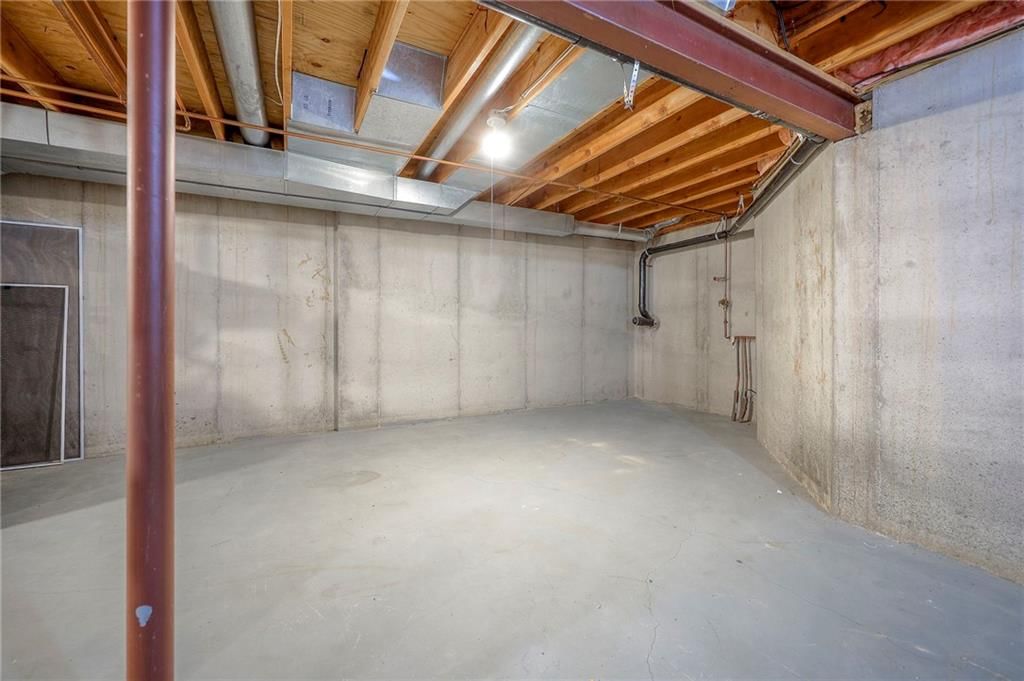 Photo 31 of 36 - 9415 W 122nd Street, Overland Park, KS 66213