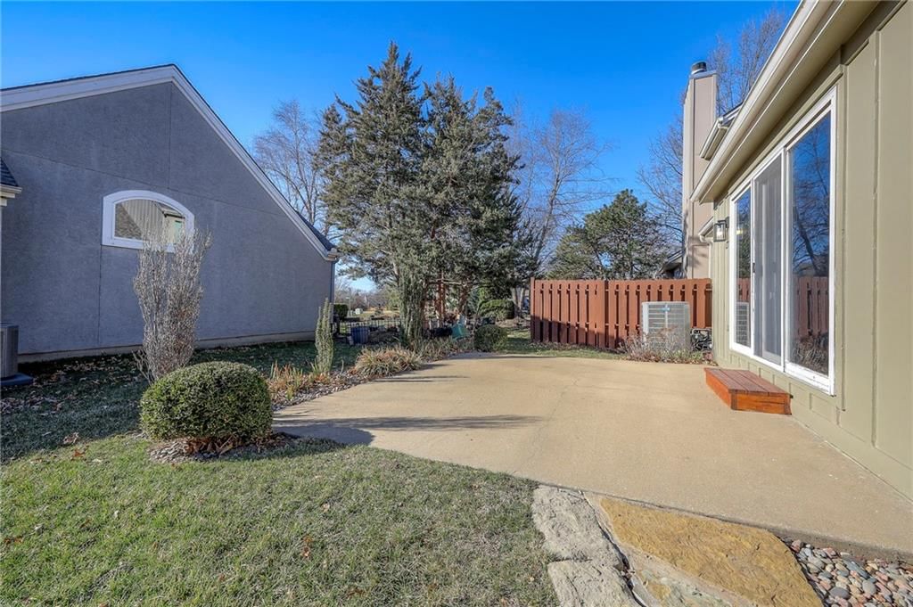 Photo 35 of 36 - 9415 W 122nd Street, Overland Park, KS 66213