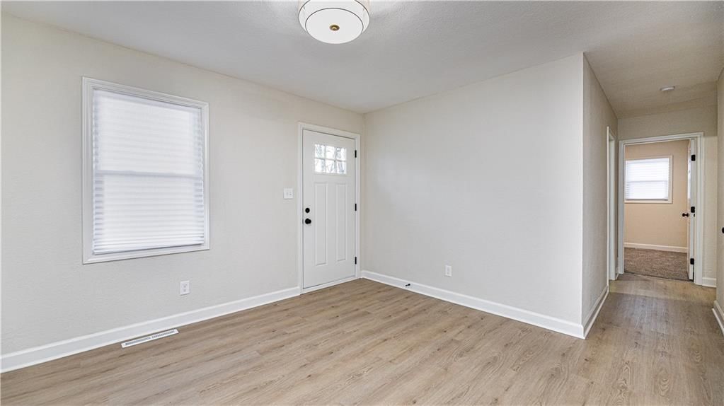 4000 Oakley Avenue — photo 4