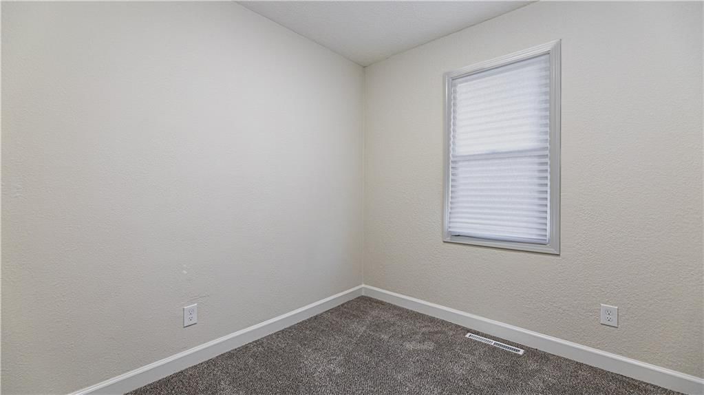 4000 Oakley Avenue — photo 11