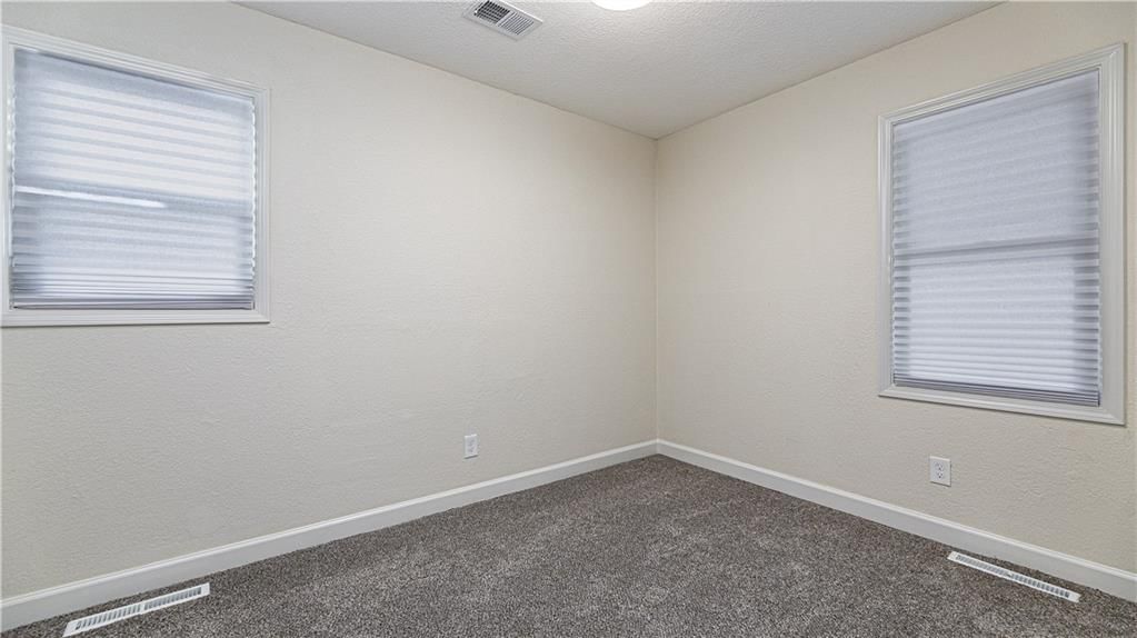 4000 Oakley Avenue — photo 14