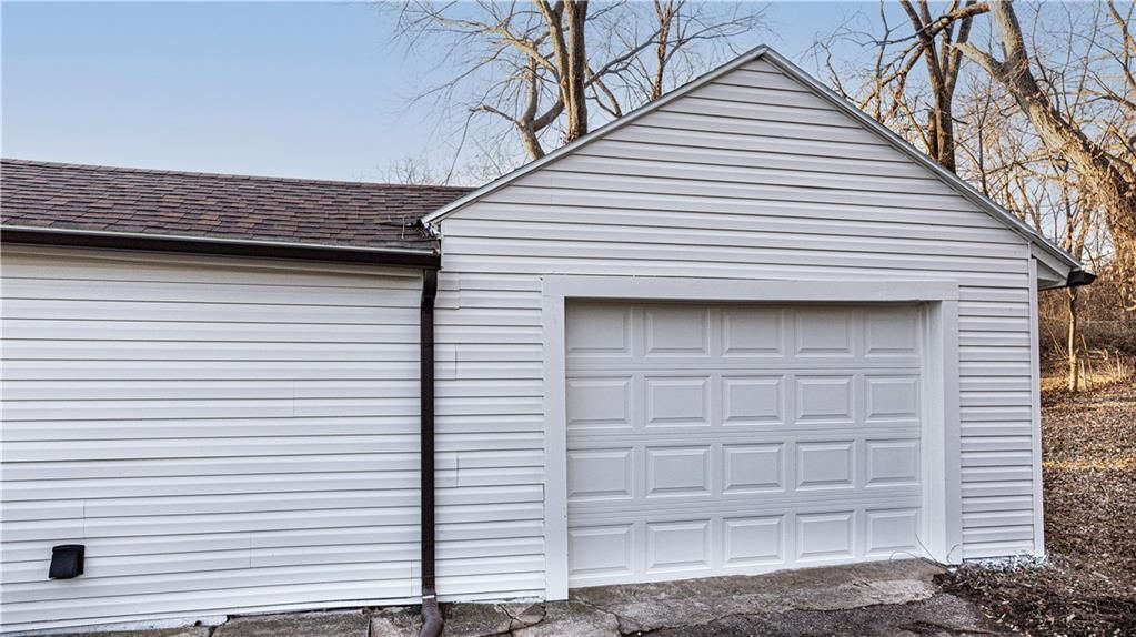 4000 Oakley Avenue — photo 15