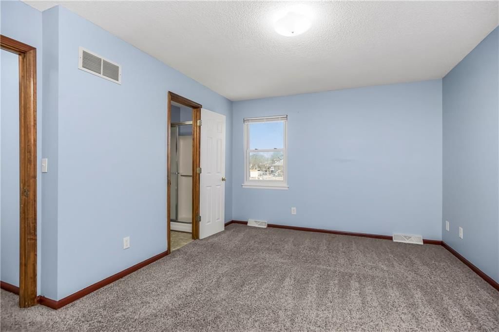 402 E 14th Street — photo 16