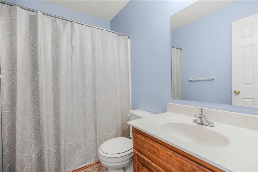402 E 14th Street — photo 19