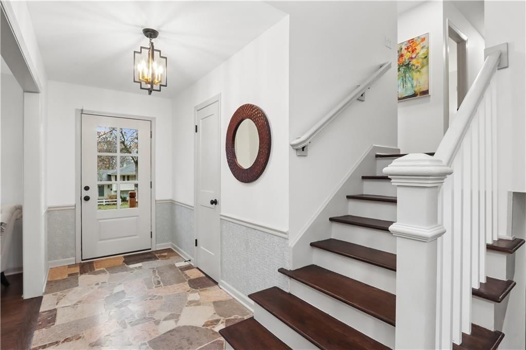 10332 Cherokee Lane — photo 4