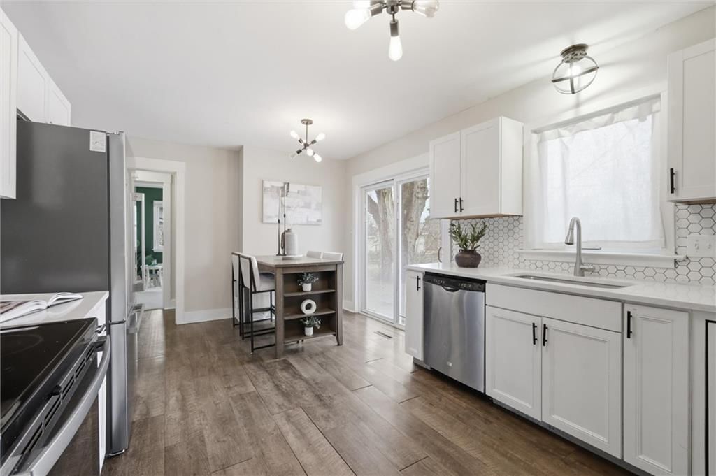 8806 Marty Street — photo 13