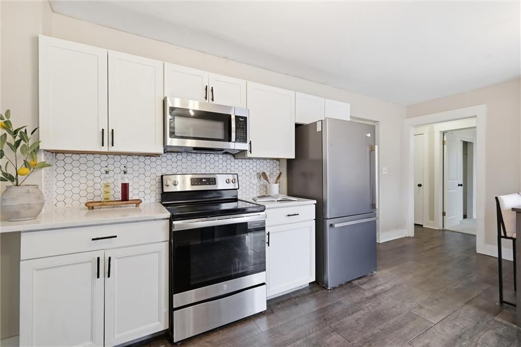8806 Marty Street — photo 14