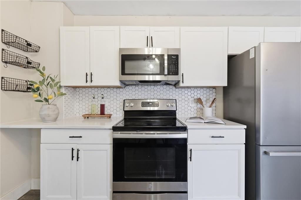 8806 Marty Street — photo 15