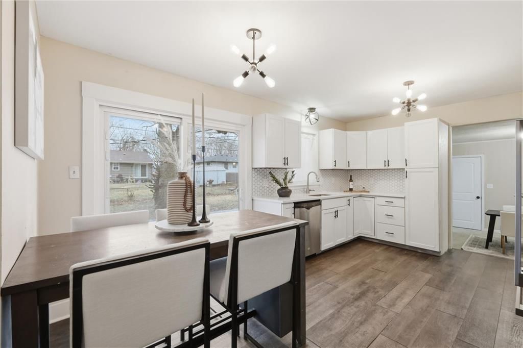 8806 Marty Street — photo 18