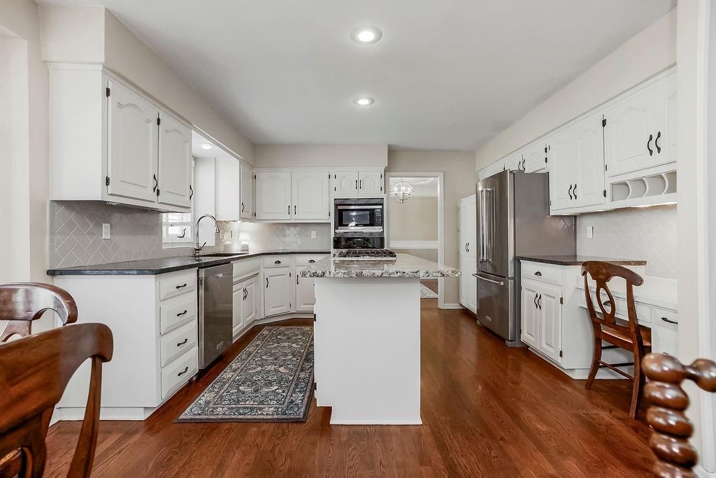 6412 W 125th Street — photo 8
