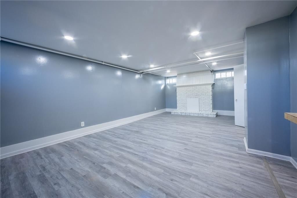 402 S Market Street — photo 32