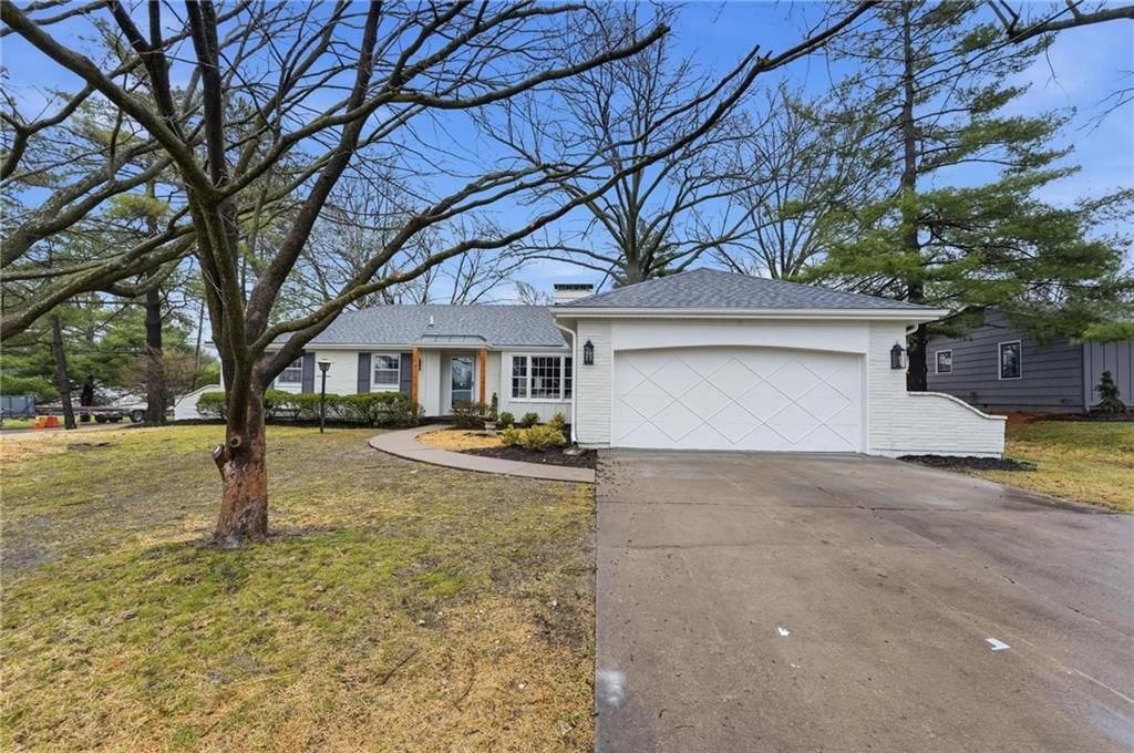 6301 Woodson Drive, Mission, KS