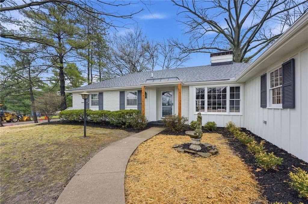 6301 Woodson Drive — photo 2