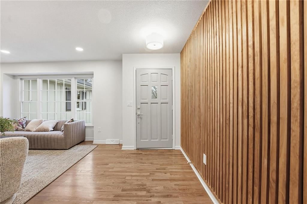 6301 Woodson Drive — photo 3