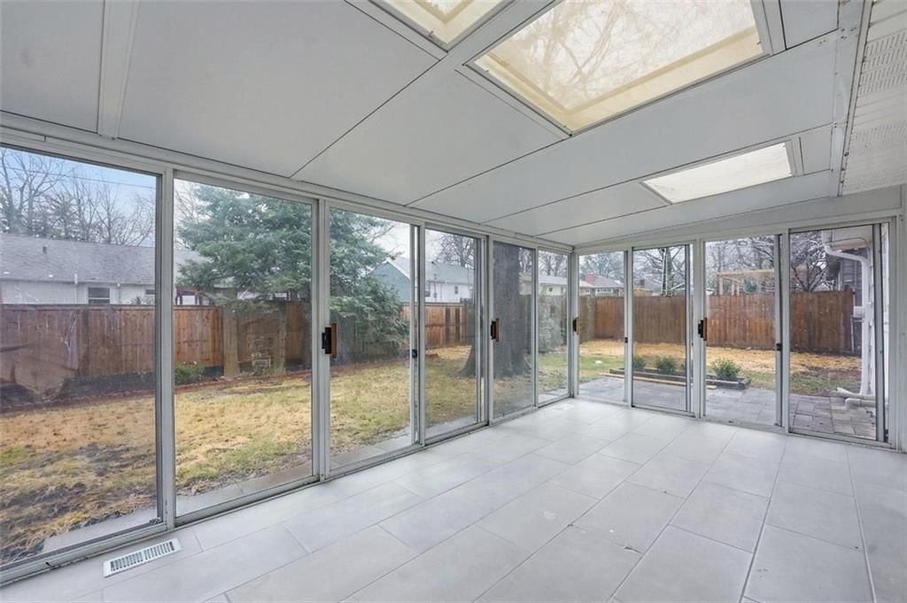 6301 Woodson Drive — photo 8