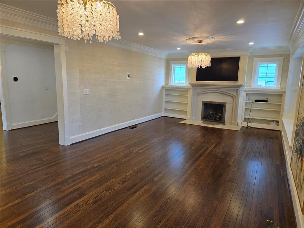5530 Oak Street — photo 3
