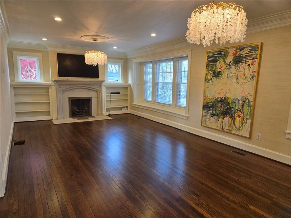 5530 Oak Street — photo 4