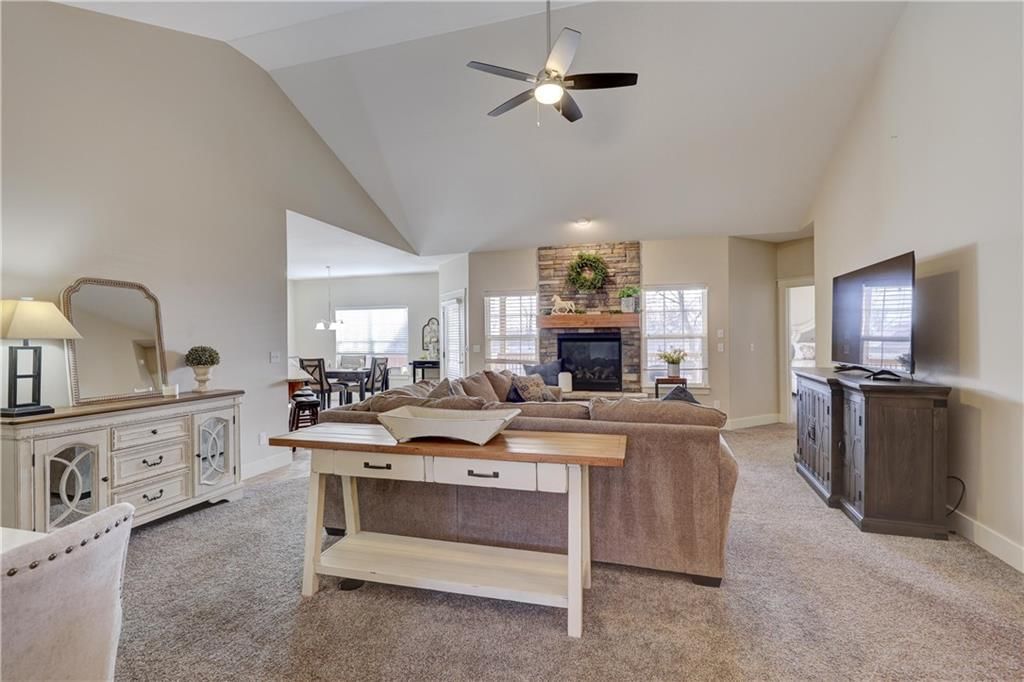 106 Victoria Lane — photo 4